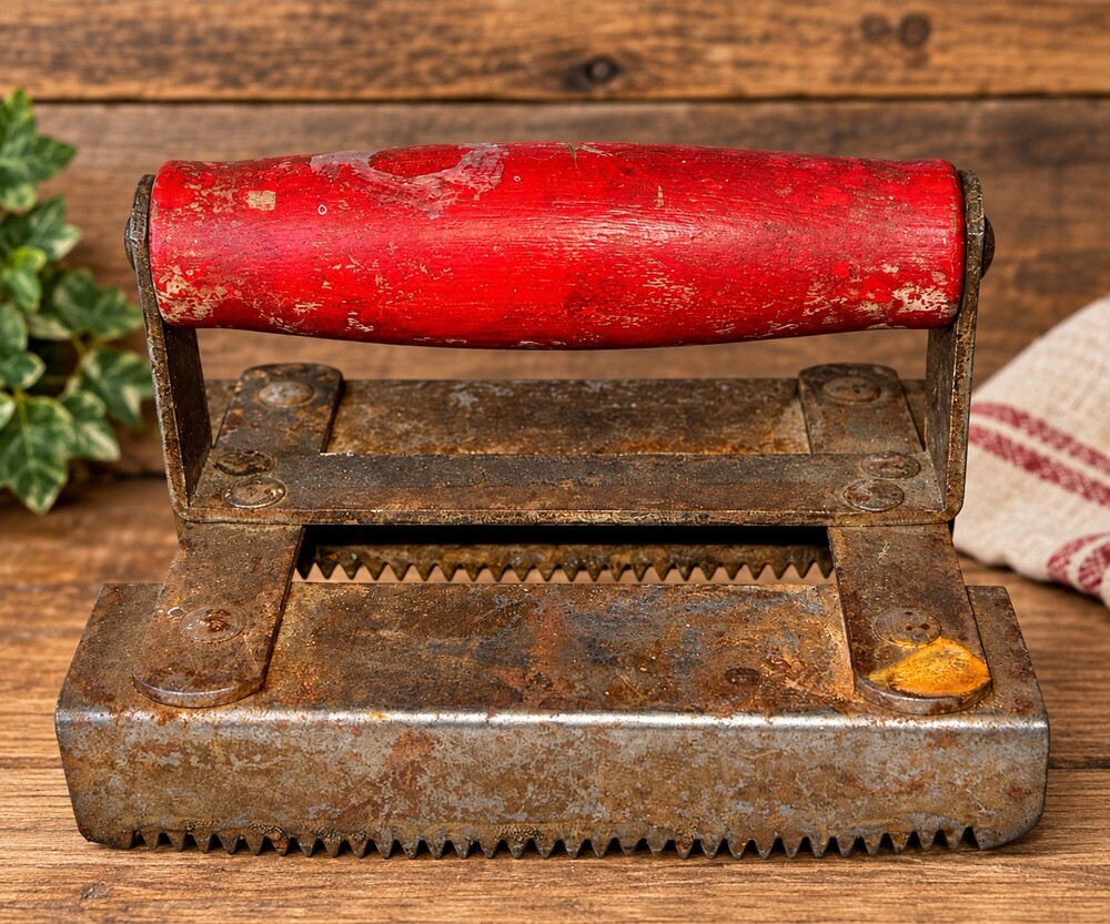 Vintage Carpet Rug Installation Tool Red Wood Handle Serrated Metal Antique